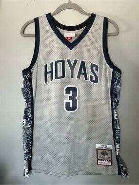 Mitchell & Ness Allen Iverson #3 Georgetown Hoyas 1995-96 Jersey size Medium